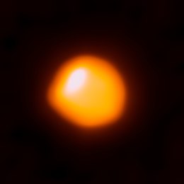 260px-Betelgeuse_captured_by_ALMA
